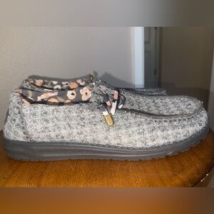 Hey Dude Gray Loafers with Floral Design Wendy Woven Cinder Women Size 10